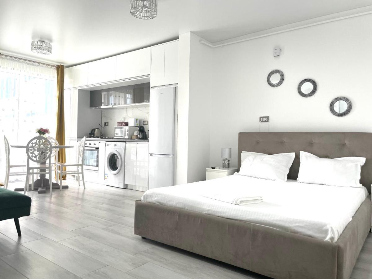Appartement Dominic 2 Beds 1 Sofa Parking Pool Apartament By Alezzi Nord10 à Năvodari Extérieur photo