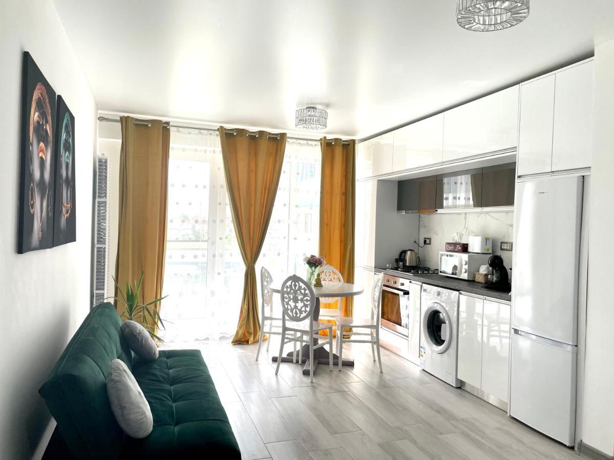 Appartement Dominic 2 Beds 1 Sofa Parking Pool Apartament By Alezzi Nord10 à Năvodari Extérieur photo
