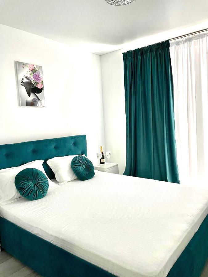 Appartement Dominic 2 Beds 1 Sofa Parking Pool Apartament By Alezzi Nord10 à Năvodari Extérieur photo