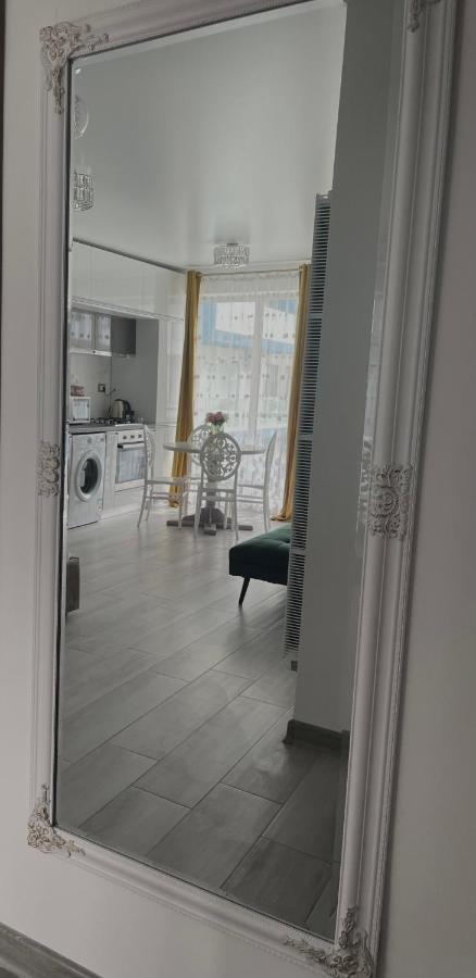 Appartement Dominic 2 Beds 1 Sofa Parking Pool Apartament By Alezzi Nord10 à Năvodari Extérieur photo