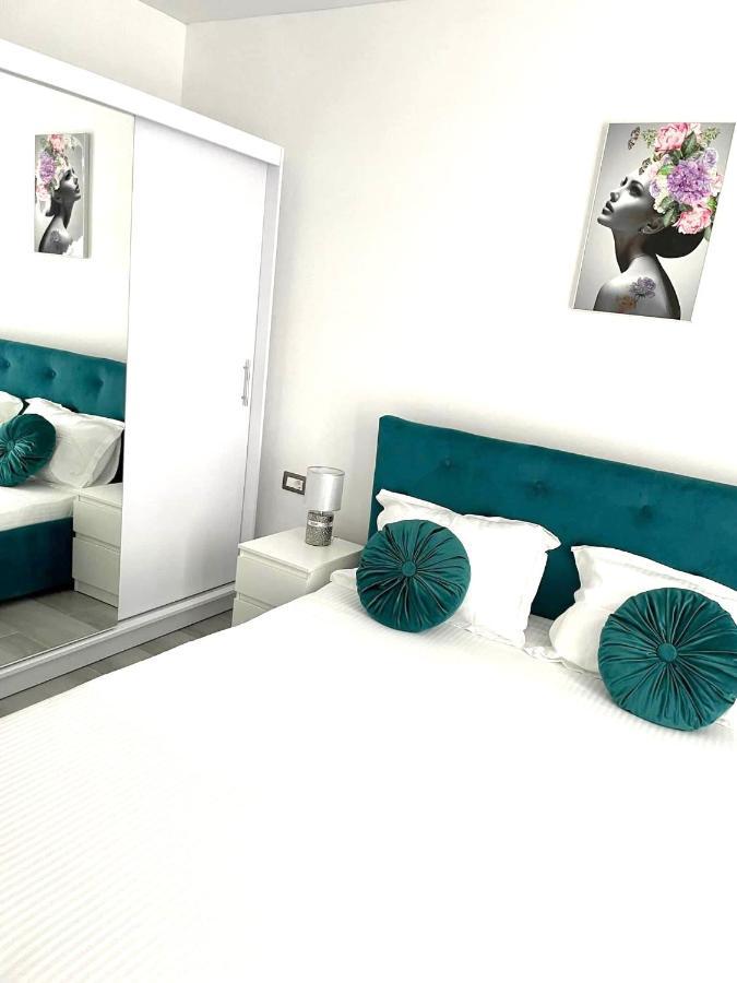 Appartement Dominic 2 Beds 1 Sofa Parking Pool Apartament By Alezzi Nord10 à Năvodari Extérieur photo