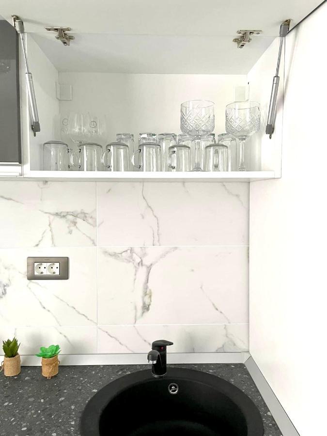 Appartement Dominic 2 Beds 1 Sofa Parking Pool Apartament By Alezzi Nord10 à Năvodari Extérieur photo